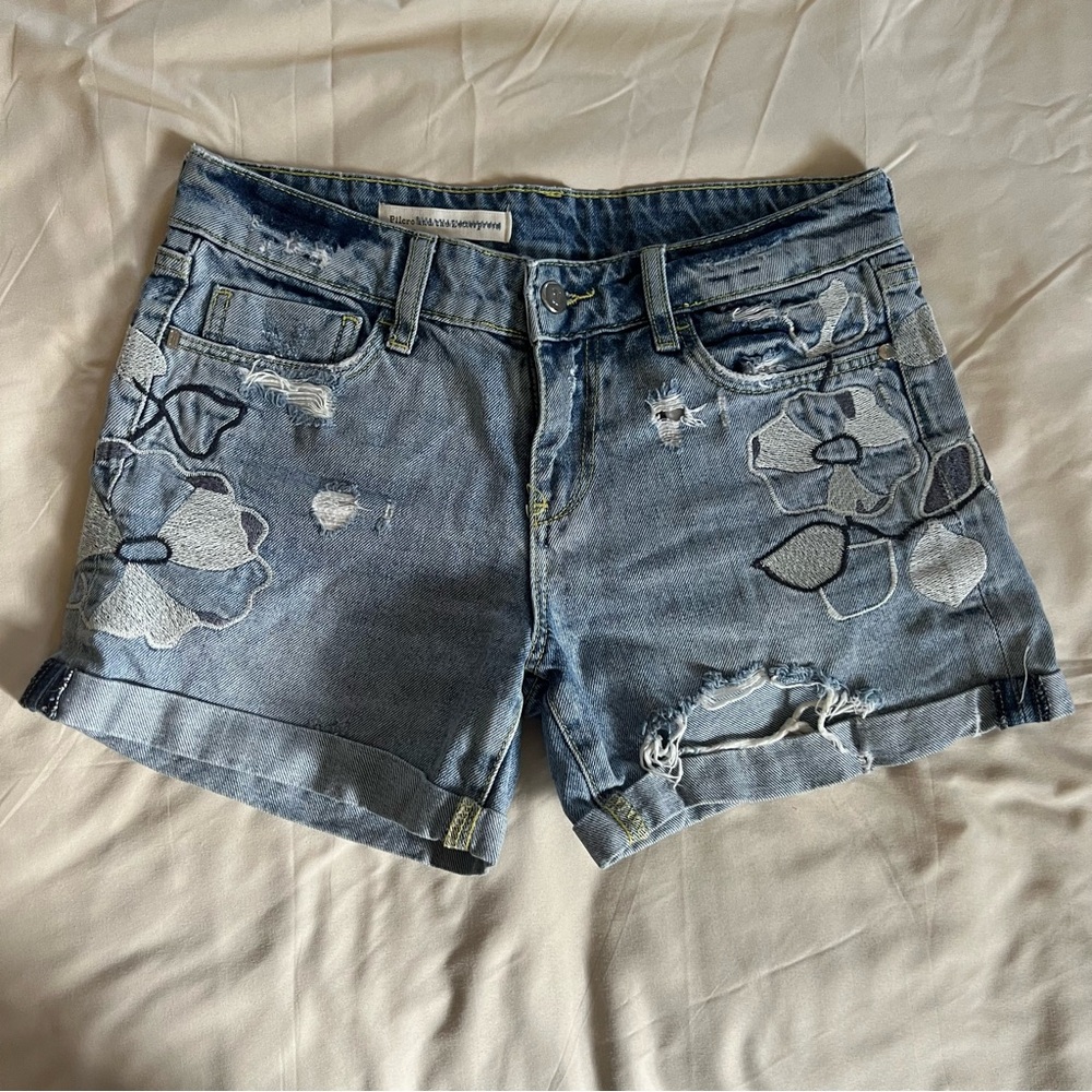 Pilcro Distressed Floral Embroidered Denim Shorts Size 2